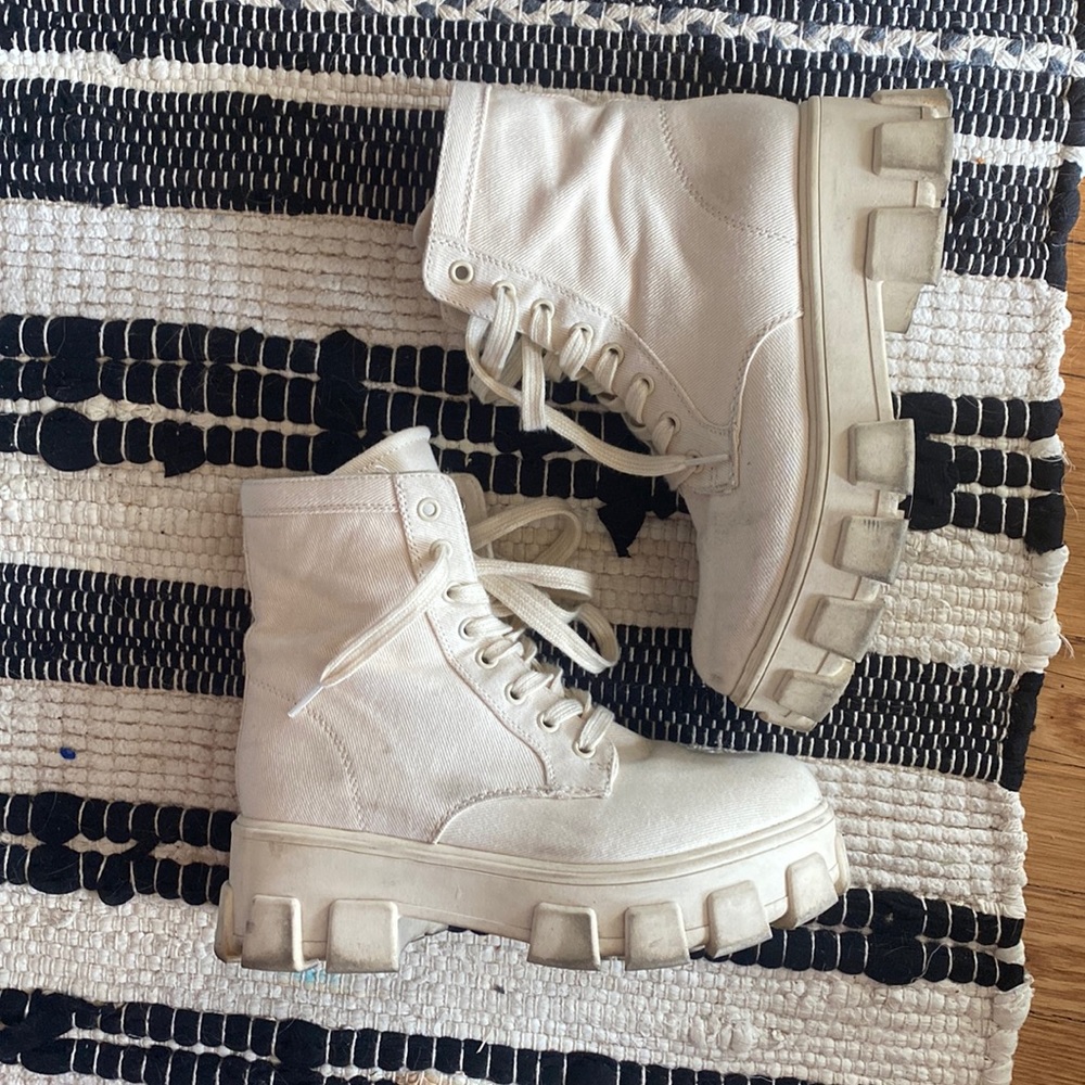 Circus by Sam Edelman combat boots